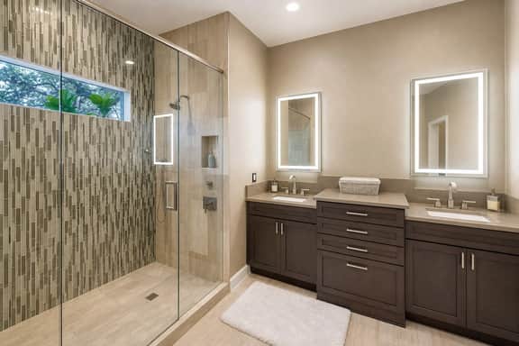 Luxury Pool Home in Riverview Tampa - Image 4